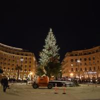 The lit Christmas tree on Aristotelous Square in Thessaloniki at night