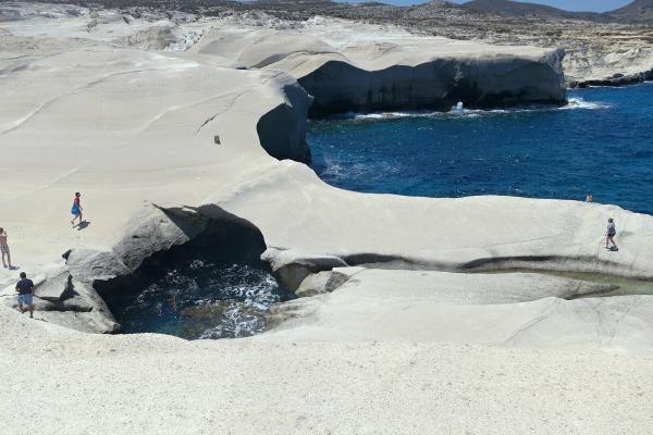 Sarakiniko Beach