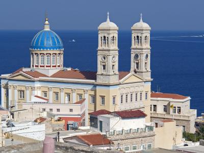 The blue domes of Agios Nikolaos above the harbour of Ermoupoli