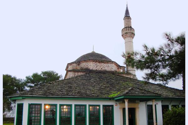 Aslan Pasha Mosque (Municipal Ethnographic Museum)